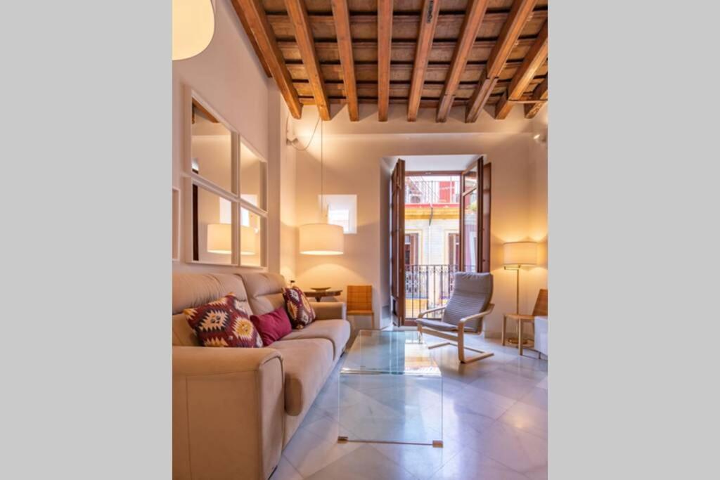 Hernando Colon Deluxe Suite By Valcambre เซบีญา ภายนอก รูปภาพ